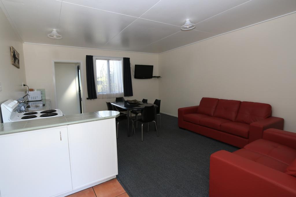 New Plymouth Top 10 Holiday Park Habitación foto