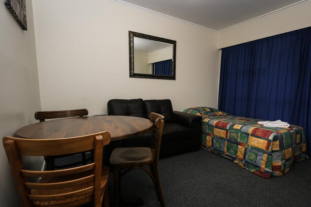 New Plymouth Top 10 Holiday Park Habitación foto