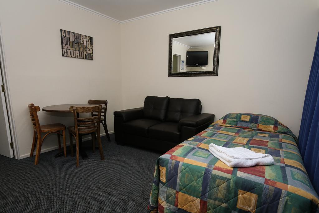 New Plymouth Top 10 Holiday Park Habitación foto